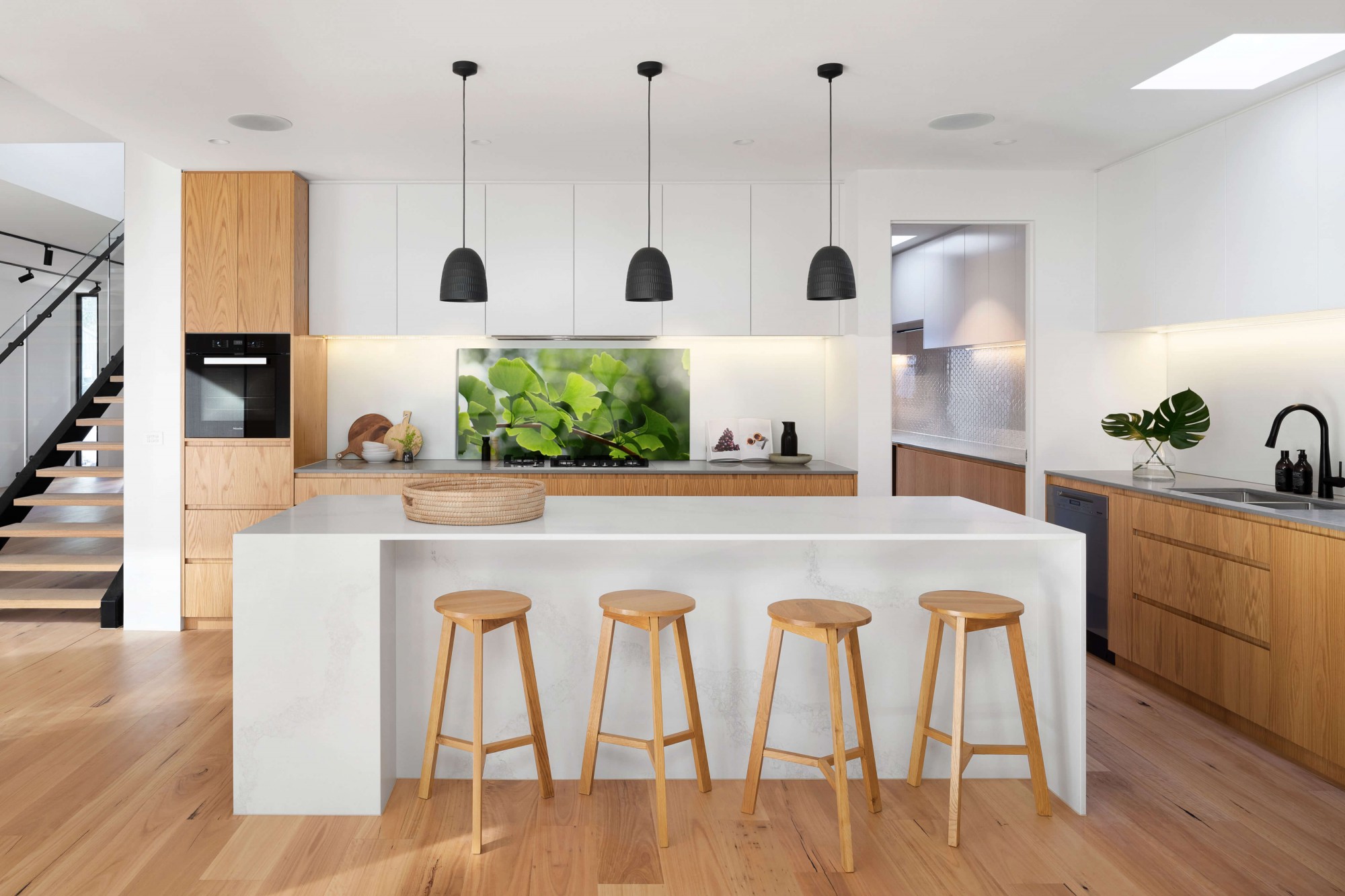 Cocinas de ensueño: las últimas tendencias en la disposición de espacios de cocina.